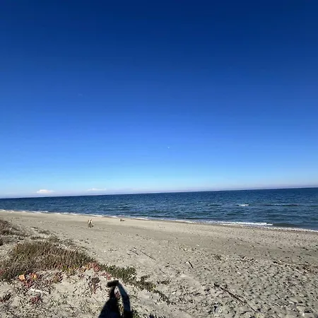Jardin A Deux Pas De La Classe 3 Etoiles Apartment *