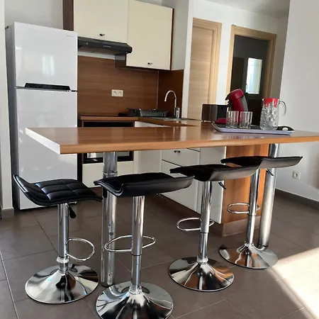 T2 Climatise Avec Jardin Proche Apartment *