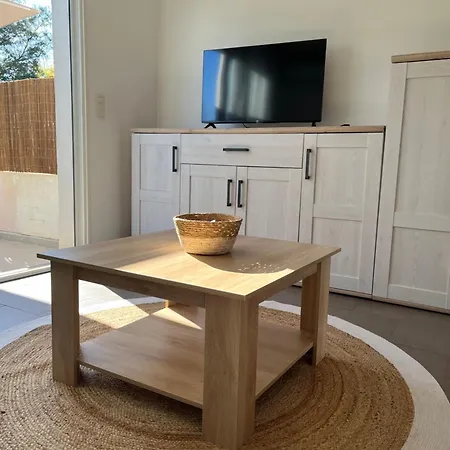 T2 Climatise Avec Jardin Proche Apartment *
