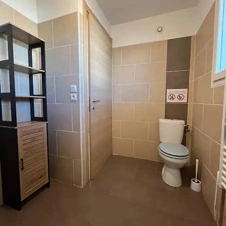 T2 Climatise Avec Jardin Proche Apartment *