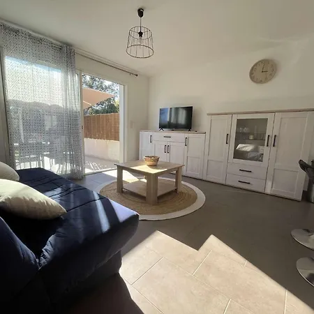 T2 Climatise Avec Jardin Proche Apartment *