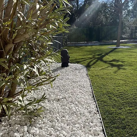 Jardin A Deux Pas De La Classe 3 Etoiles 아파트 Poggio Mezzana