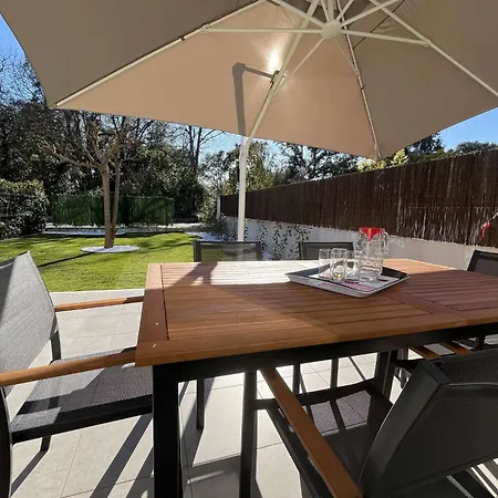 아파트 Jardin A Deux Pas De La Classe 3 Etoiles *