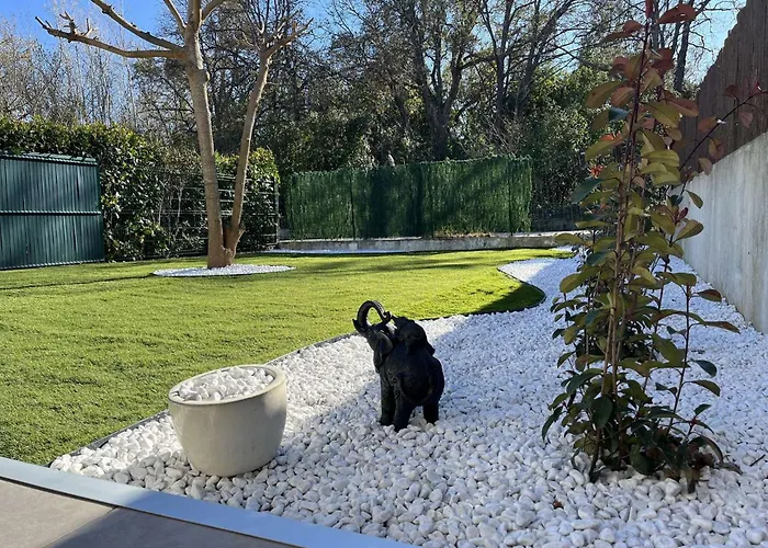 Jardin A Deux Pas De La Classe 3 Etoiles