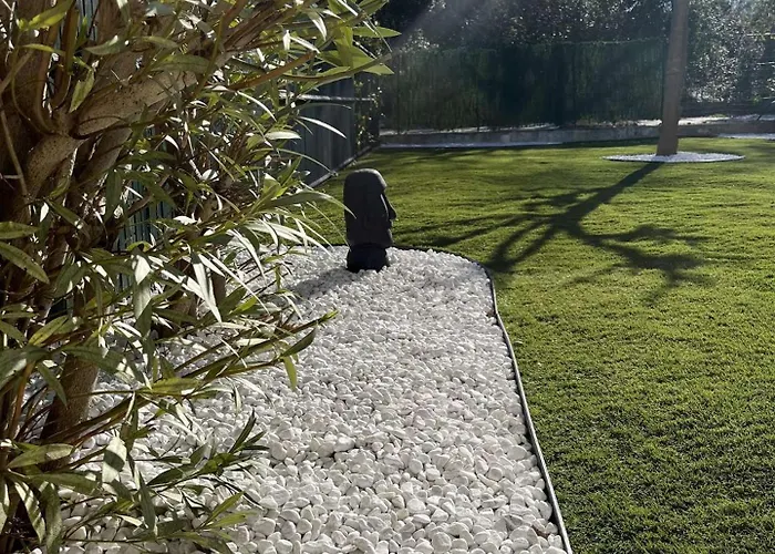 Appartement Jardin A Deux Pas De La Classe 3 Etoiles *